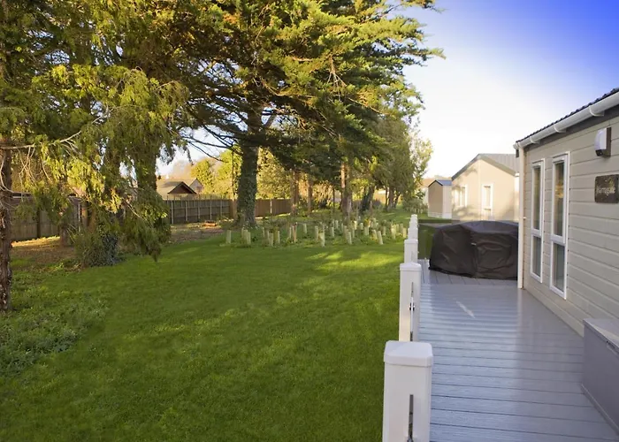6 Berth Luxury Lodge In Christchurch Dorset